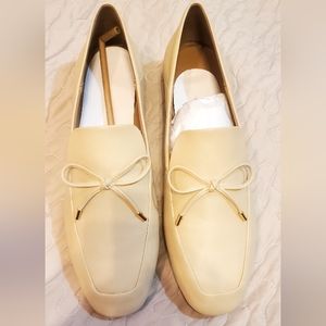 NEW Aerosoles creme flats with memory foam